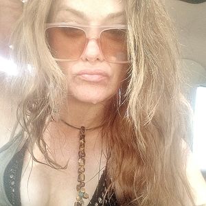 Amber flesh tone style icon summer shades